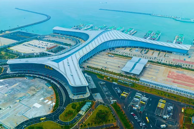 中国最大的港口客滚综合枢纽试运营1.jpg